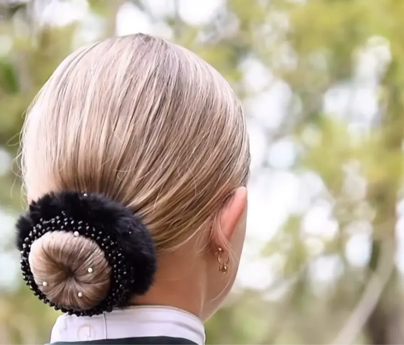 Luxury Faux Fur Hair Scrunchies – Soft Elastic Ponytail Holders 1