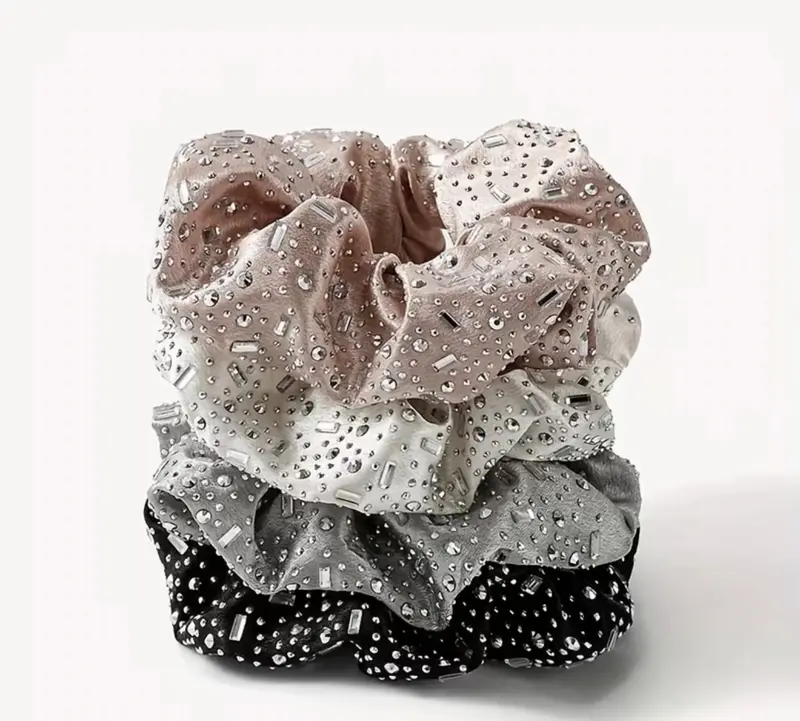 Rhinestone Bun Holder – Secure & Glamorous Equestrian Hair Solution 1
