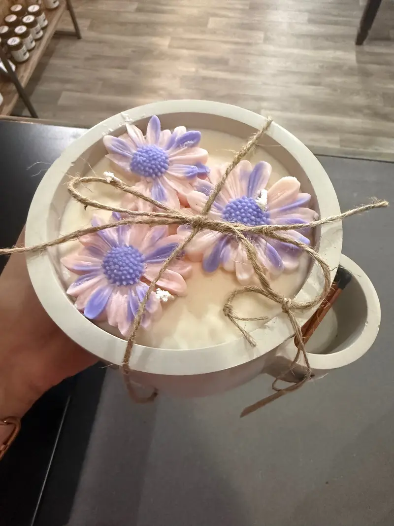 Spring Floral Concrete Soy Candles – Hand-Poured Collection 1